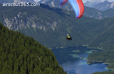UP Makalu4  L  Blau - Rot - Weiß mit neuwertigen Tuchwerten